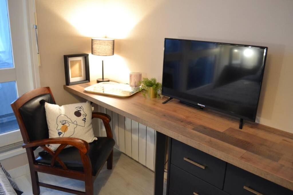 Studio 24 - Coucher De Soleil & Vue Mer Courseulles-sur-Mer Exteriör bild